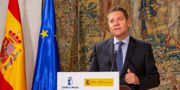 Ampliación. Gobierno regional y central acuerdan financiar el abastecimiento de los municipios ribereños, su representación en la Comisión de Explotación del trasvase y la creación de una comisión bilateral