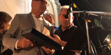 El pregón de José Luis Muñoz Martínez abre las fiestas de Huélamo: “Falta una diferenciación fiscal que beneficie a los hombres y mujeres de nuestros pueblos”