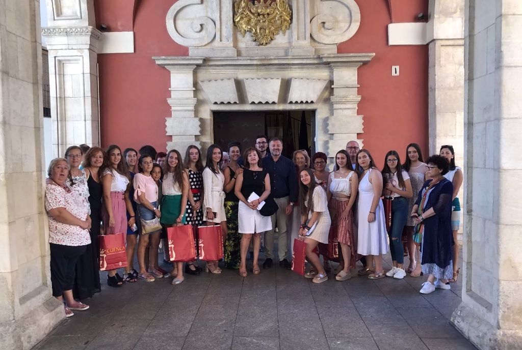 Dario Dolz recibe a la Corte de Honor de la Feria y Fiestas de San Julián 2019