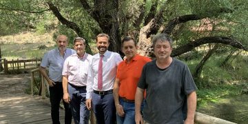La Junta visita la Escuela Regional de Pesca en el 30º aniversario de su nacimiento