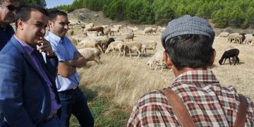 Un total de 3.500 agricultores y ganaderos en zonas de montaña y limitaciones naturales reciben hoy más de 5,4 millones de euros en ayudas