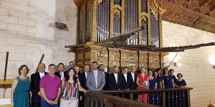 Un centenar de personas se dan cita en el concierto de la organista Lucie Žáková  y el coro Alonso Lobo en Cardenete