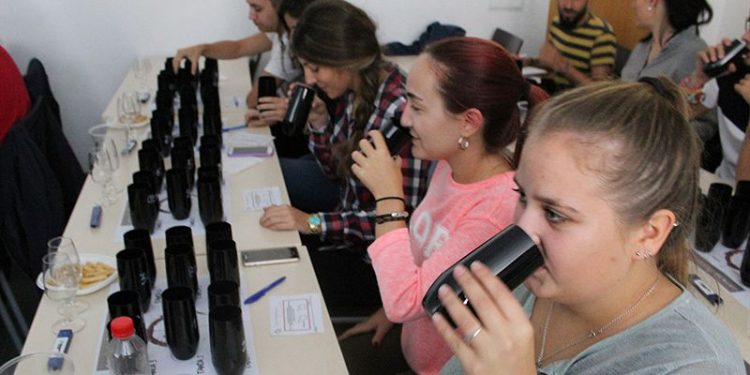Charlas, mesas redondas y catas centran el programa del curso de verano sobre vino y comunicación