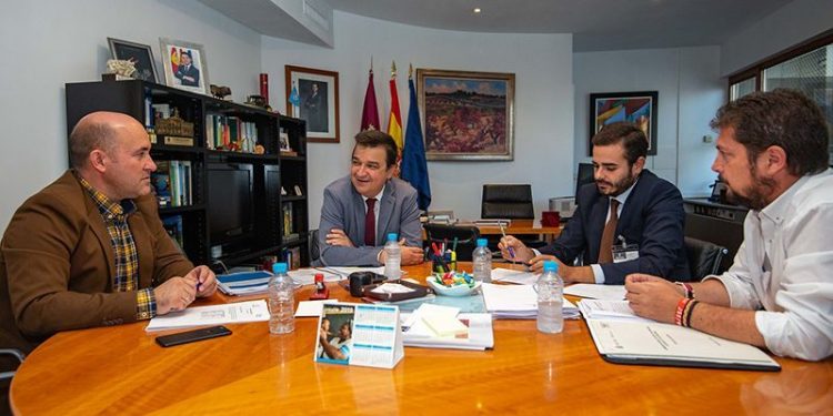 El Gobierno de Castilla-La Mancha sitúa en 2021 el fin de las obras que solucionarán los problemas de abastecimiento de los municipios ribereños El Gobierno de Castilla-La Mancha sitúa en 2021 el fin de las obras que solucionarán los problemas de abastecimiento de los municipios ribereños