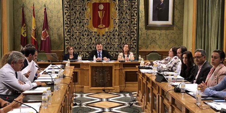 El Pleno del Ayuntamiento de Cuenca aprueba el contrato para la Banda Municipal de Música de Cuenca por un total de cinco años El Pleno del Ayuntamiento de Cuenca aprueba el contrato para la Banda Municipal de Música de Cuenca por un total de cinco años
