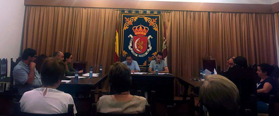 El pleno del Ayuntamiento de Huete defiende las inversiones del Convento de Santo Domingo y del camino Huete-Mazarulleque sin el apoyo del PSOE