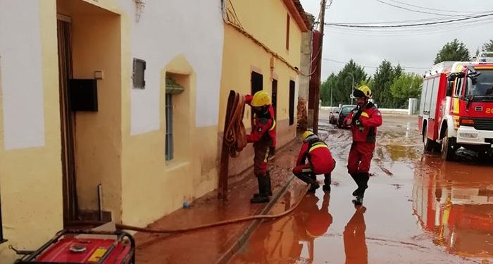 El servicio de Bomberos de la Diputación de Cuenca ha intervenido en más de 300 avisos a causa de las fuertes lluvias caídas en la Manchuela