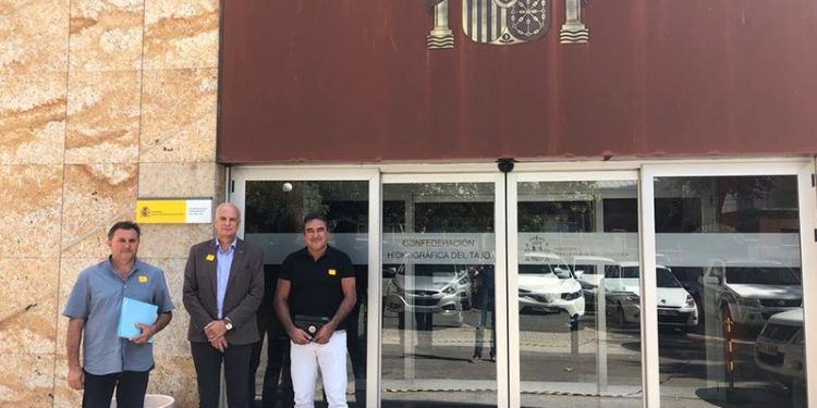 El subdelegado del Gobierno en la provincia de Cuenca, Juan Rodríguez, en la Confederación Hidrográfica del Tajo