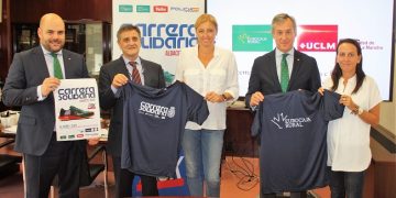 La UCLM viste la nueva camiseta de la Carrera Solidaria