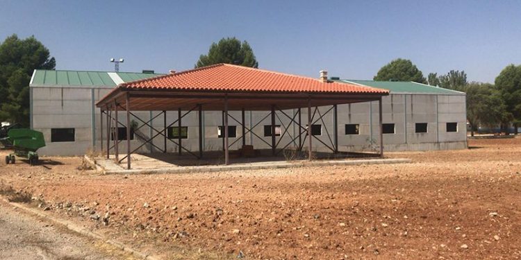 Villarejo de Fuentes se ofrece a la Diputación como sede del parque de bomberos por su estratégica situación geográfica