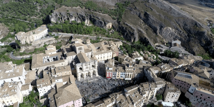 Un dron buscando Peñas