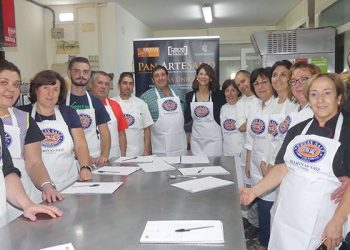 AFEPAN realiza un curso con un maestro panadero dentro de la campaña de promoción del pan artesano
