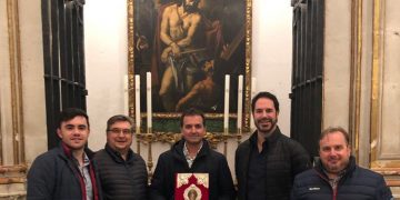 Antonio Díaz Arnido realiza una miniatura para la portada del Libro de Constituciones de Ntro. Padre Jesús con la Caña