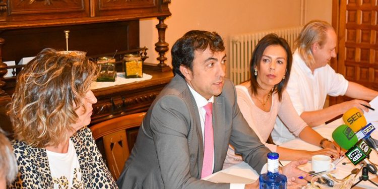 El Grupo Popular advierte de que Dolz e Isidoro son incapaces, a pesar de su “rodillo”, iniciar la elaboración de los Presupuestos Municipales para 2020