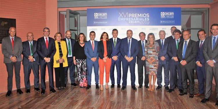 Eurocaja Rural celebra el dinamismo del empresariado de la región en los XVI Premios CECAM