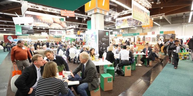 El Gobierno regional reforzará la promoción de los sectores afectados por la nueva política arancelaria de EEUU