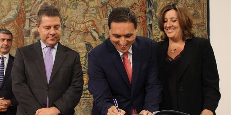 La Diputación de Cuenca vuelve a firmar el Plan de Empleo de la Junta tres años después