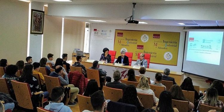 La Escuela de Almadén recuerda su contribución a la tabla periódica de los elementos químicos La Escuela de Almadén recuerda su contribución a la tabla periódica de los elementos químicos