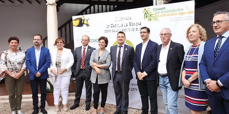 La Junta defiende el valor del aceite de oliva como sinónimo de salud y dieta mediterránea La Junta defiende el valor del aceite de oliva como sinónimo de salud y dieta mediterránea