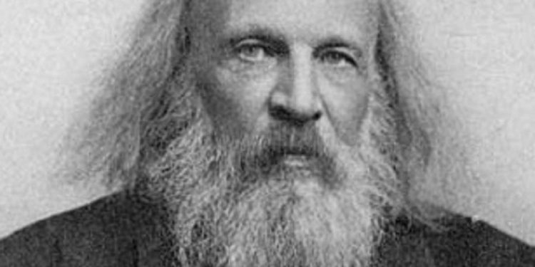 La RACAL recuerda los 150 años de la tabla periódica de los elementos con una charla del profesor Constancio Aguirre