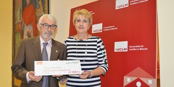 La UCLM dona 7.350 euros a Cruz Roja y a la Delegación Saharaui por la carrera solidaria Campus a Través