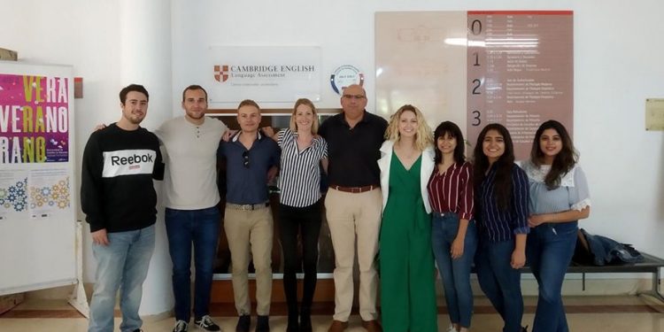 La UCLM recibe a los profesores lectores de inglés del programa Aprende Lenguas en tu Campus La UCLM recibe a los profesores lectores de inglés del programa Aprende Lenguas en tu Campus