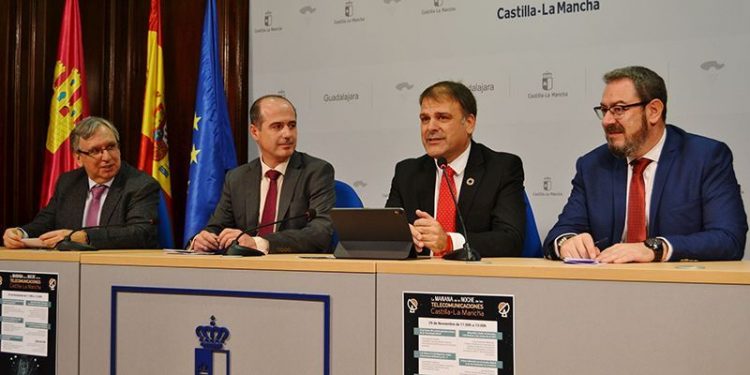 Castilla-La Mancha es la región que más crece en cobertura 4G y en fibra óptica Castilla-La Mancha es la región que más crece en cobertura 4G y en fibra óptica