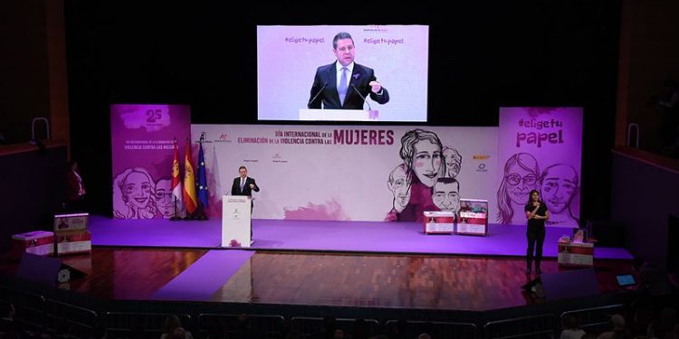 Castilla-La Mancha pide una marea humana que actúe de muro de contención contra la violencia de género