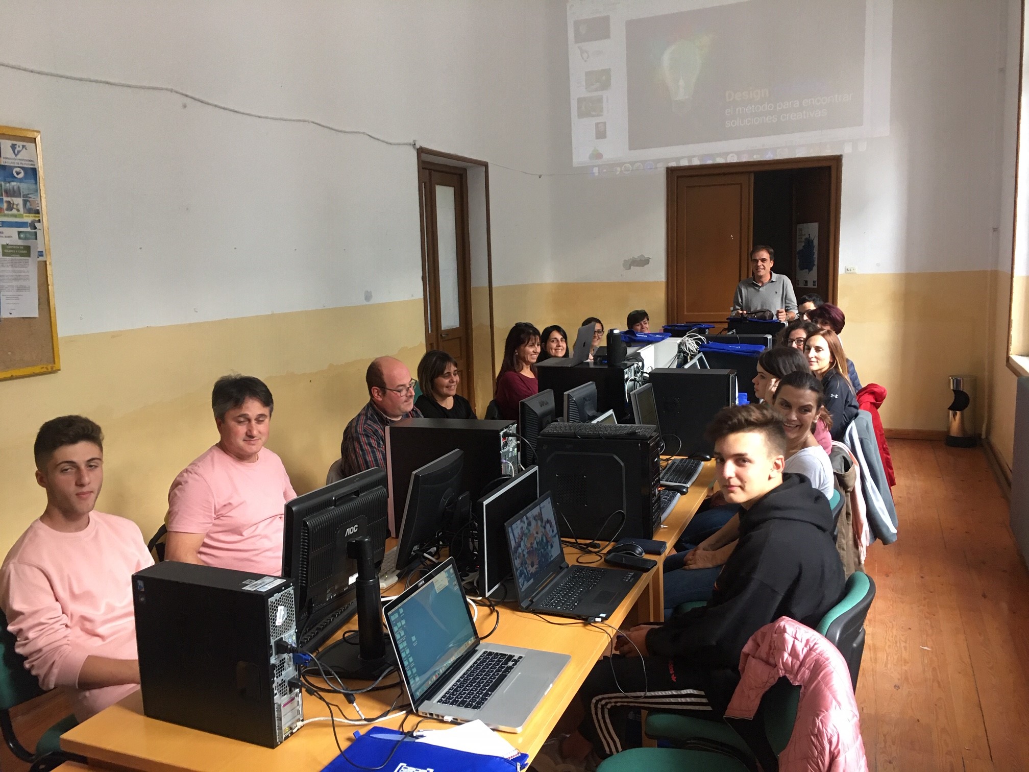 Cerca de veinte alumnos participan en Belmonte en un curso de redes sociales en el sector de la hosteria y el turismo