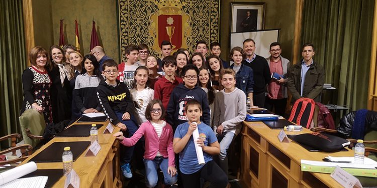 El Consejo Municipal de la Infancia de Cuenca acuerda celebrar el acto por el Día Internacional en el colegio Federico Muelas el 20 de noviembre