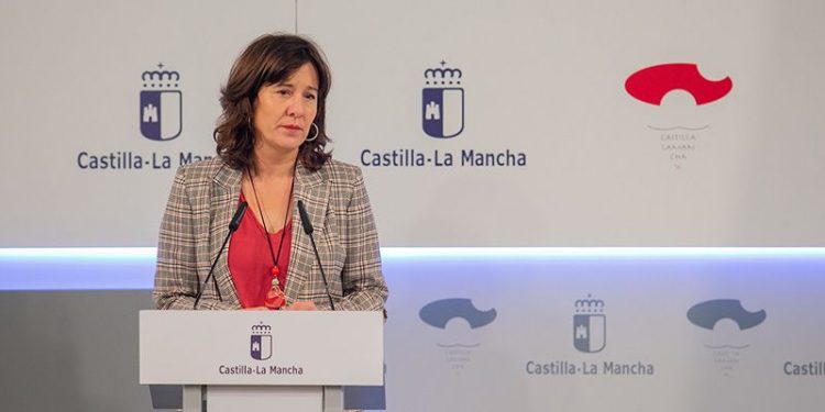 El Estatuto de la Mujer Rural se aprobará este jueves como columna vertebral del desarrollo, cuidado y mantenimiento de nuestros pueblos El Estatuto de la Mujer Rural se aprobará este jueves como columna vertebral del desarrollo, cuidado y mantenimiento de nuestros pueblos