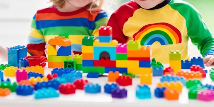 El Gobierno regional destina tres millones de euros a ayudas para el mantenimiento de los centros de Educación Infantil dependientes de los ayuntamientos El Gobierno regional destina tres millones de euros a ayudas para el mantenimiento de los centros de Educación Infantil dependientes de los ayuntamientos