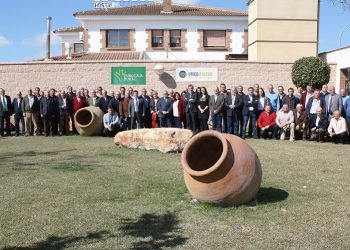 Eurocaja Rural informa a las cooperativas sobre las nuevas normativas de la Agencia Tributaria