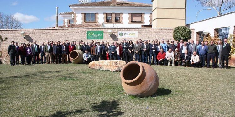 Eurocaja Rural informa a las cooperativas sobre las nuevas normativas de la Agencia Tributaria