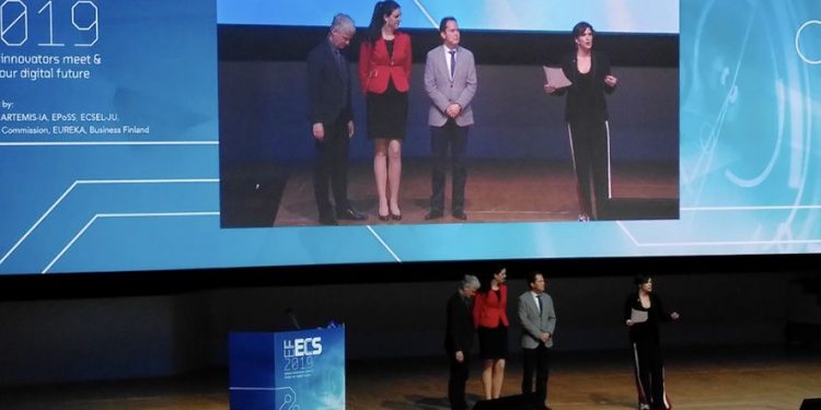 La Comisión Europea premia el proyecto de investigación europeo ‘Eyes of Things’ liderado por la UCLM La Comisión Europea premia el proyecto de investigación europeo ‘Eyes of Things’ liderado por la UCLM