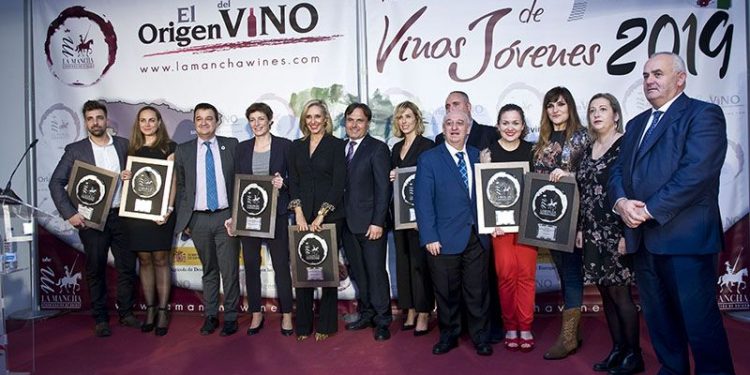 Los Vinos Jóvenes D.O. de Castilla La Mancha vuelven a ser los protagonistas en Madrid con la entrega de sus Premios Jóvenes Solidarios D.O. La Mancha
