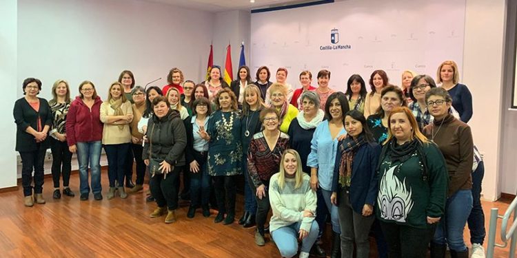 Más de un centenar de personas participan en Cuenca en las jornadas de formación para profesionales de las viviendas de mayores