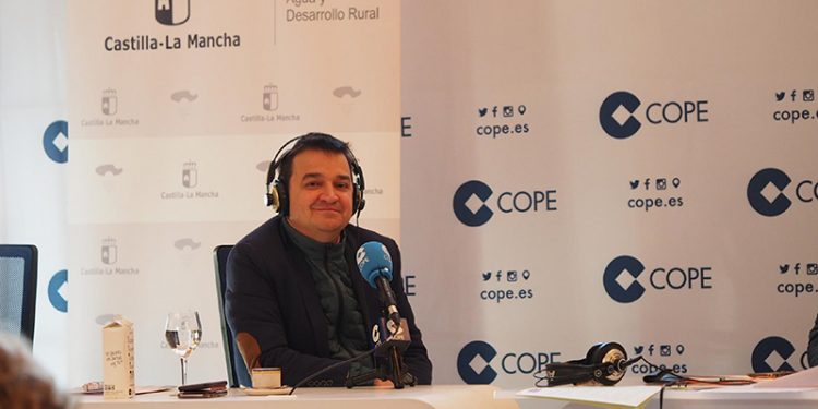 Martínez Arroyo alude a que es urgente que llegue agua para que se mantengan las Tablas de Daimiel debido a la situación complicada actual Martínez Arroyo alude a que es urgente que llegue agua para que se mantengan las Tablas de Daimiel debido a la situación complicada actual