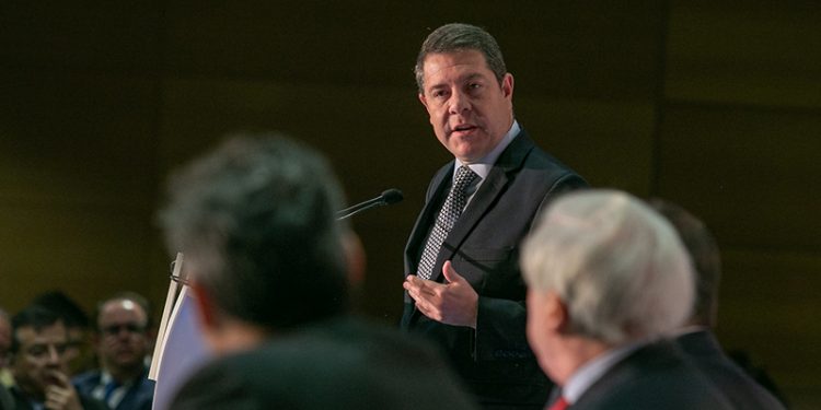 Page plantea tres grandes pactos nacionales en materia de legislación presupuestaria, cambios constitucionales y gobernabilidad Page plantea tres grandes pactos nacionales en materia de legislación presupuestaria, cambios constitucionales y gobernabilidad
