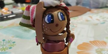 Un grupo de voluntarios crea un belén a partir de cápsulas de café recicladas en El Herrumblar