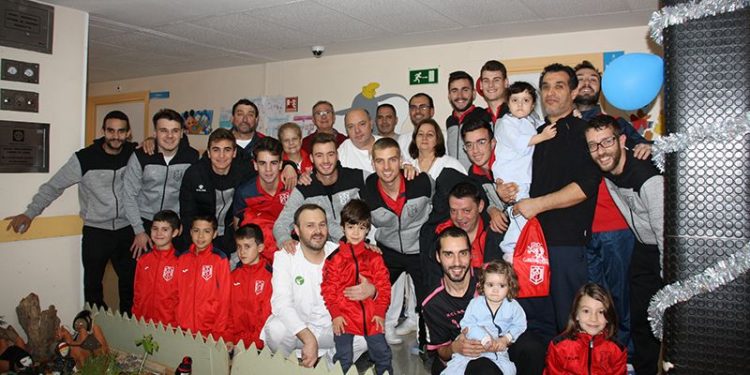 El C.D. “San José Obrero” ha visita a los niños ingresados en la planta de Pediatría del Hospital Virgen de la Luz de Cuenca
