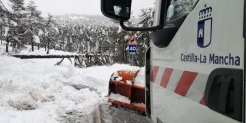 El Gobierno regional activa el Protocolo de Vialidad invernal que se extiende por los 8.700 kilómetros de la red regional
