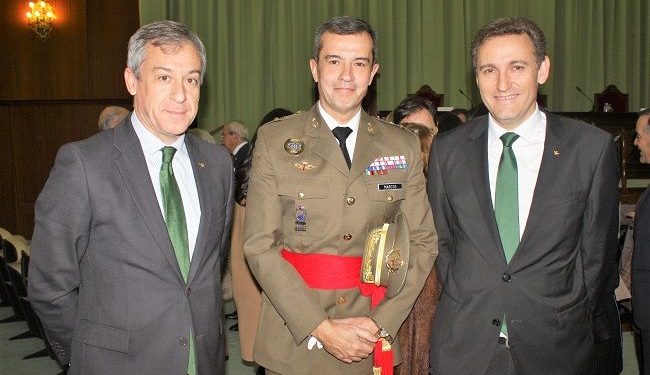 Eurocaja Rural asiste al acto de imposición de faja al General de Brigada Javier Marcos