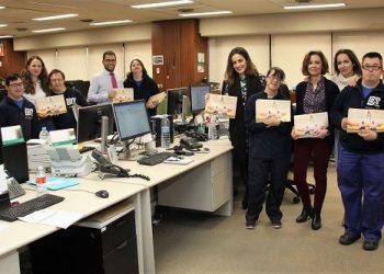 Eurocaja Rural muestra su apoyo a Down Toledo a través de la adquisición de sus calendarios solidarios