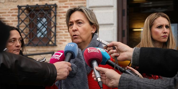 Guarinos exige a Page que retire de manera inmediata la enmienda de la “vergüenza” que establece privilegios vitalicios para los altos cargos Guarinos exige a Page que retire de manera inmediata la enmienda de la “vergüenza” que establece privilegios vitalicios para los altos cargos
