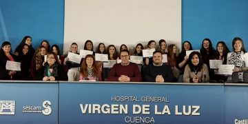 La Gerencia despide a los alumnos que se han formado en el Hospital Virgen de la Luz como Técnicos de Cuidados Auxiliares de Enfermería