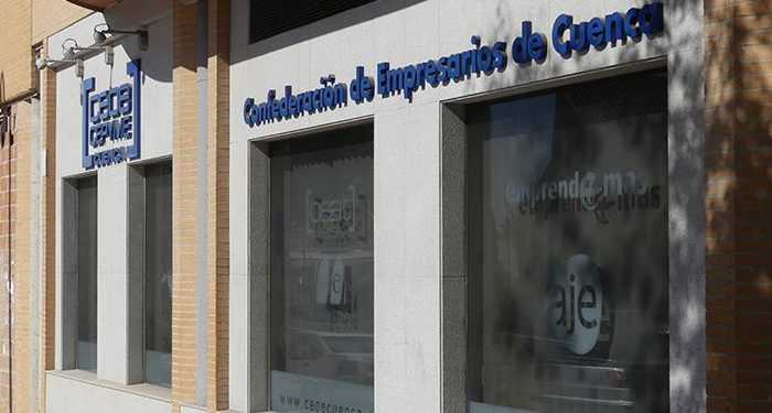 La patronal conquense aclara que la sentencia del Tribunal Constitucional no despide por enfermar La patronal conquense aclara que la sentencia del Tribunal Constitucional no despide por enfermar