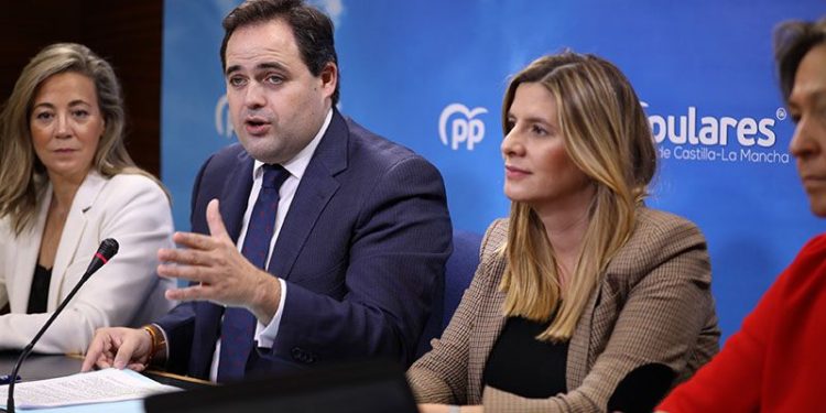 Núñez muestra su satisfacción por el gran trabajo del PP-CLM en 2019 y espera que Page vuelva a la senda del diálogo y se centre en los problemas de la región Núñez muestra su satisfacción por el gran trabajo del PP-CLM en 2019 y espera que Page vuelva a la senda del diálogo y se centre en los problemas de la región