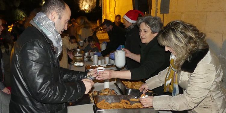 Papá Noel, chocolatada solidaria, concierto y encendido de luces este miércoles en el Parador de Cuenca Papá Noel, chocolatada solidaria, concierto y encendido de luces este miércoles en el Parador de Cuenca
