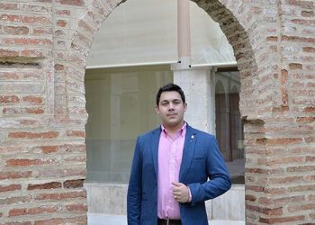 Óscar Sánchez González es elegido nuevo delegado de Estudiantes de la UCLM Óscar Sánchez González es elegido nuevo delegado de Estudiantes de la UCLM